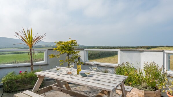Balcony - Padgy Vessa (St Ives)