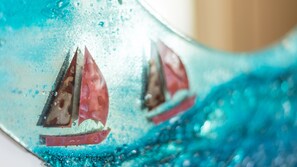 Outdoor pool - Zennor, Well-equipped and Super Comfortable. Private Balcony. Close to Tate Gallery St Ives, Restaurants, Beaches and Shops. Free Parking. Free Wifi/ (St Ives)