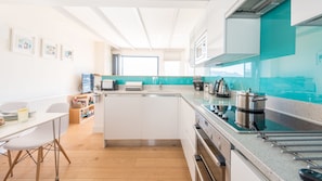 Full-sized fridge, microwave, dishwasher, cookware/dishes/utensils - Sea Fever Spectacular sea Views, Private Sunny Balcony, Free Wifi (St Ives)