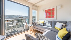 TV, DVD player - Sea Fever Spectacular sea Views, Private Sunny Balcony, Free Wifi (St Ives)