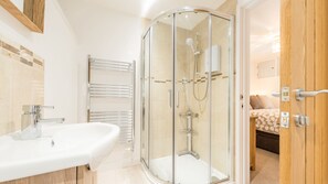 Separate bathtub and shower