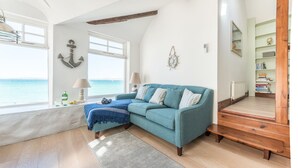 Living area - Lantern Loft is a sea Front Cottage in the Heart of St Ives, Very Short Walk to Harbour Front. Free Wifi (St Ives)