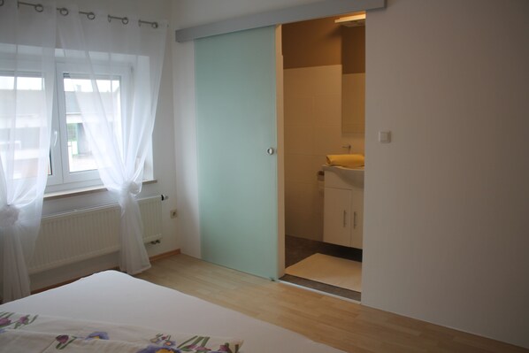 Apartment, 1 Bedroom | Bathroom | Shower, hair dryer, towels