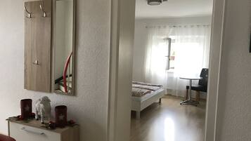 Apartment, 1 Bedroom | Blackout drapes, free WiFi, bed sheets