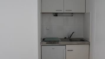 Apartment, 1 Bedroom | Blackout curtains, free WiFi, bed sheets