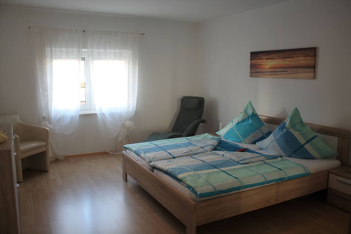 Blackout curtains, free WiFi, bed sheets