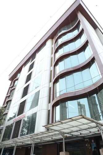 Hotel Anantha Executive Suites