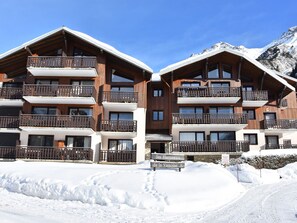 Exterior - Cozy studio near slopes, quiet with closed garage (Pralognan-la-Vanoise)