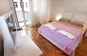 Studio Apartment | Strygejern/strygebræt, gratis baby-/barnesenge