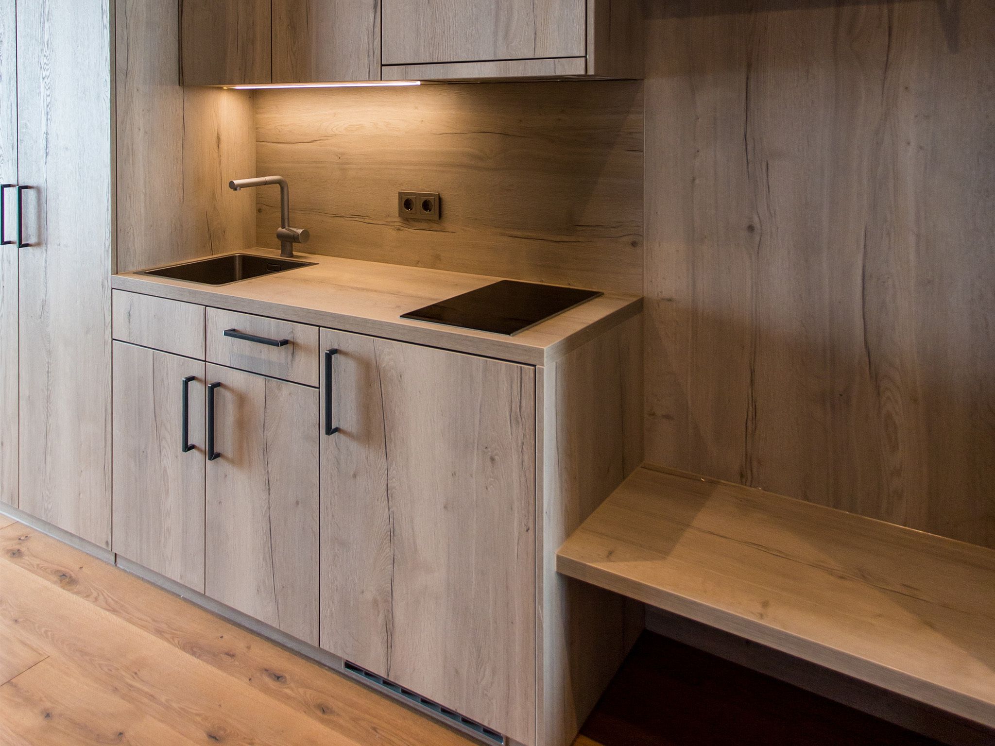 double room | hypo-allergenic bedding, in-room safe, desk, soundproofing