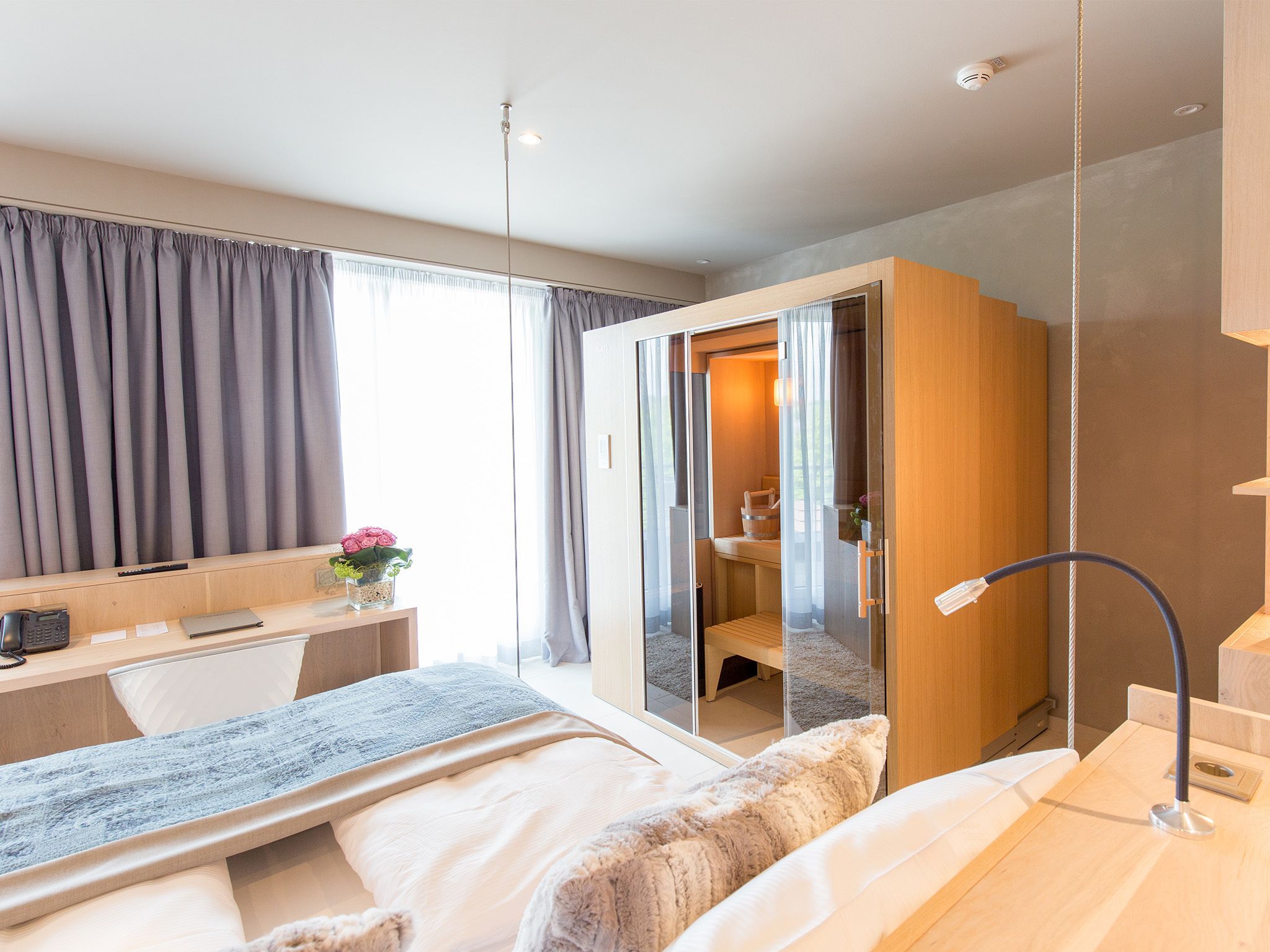 suite | room amenity