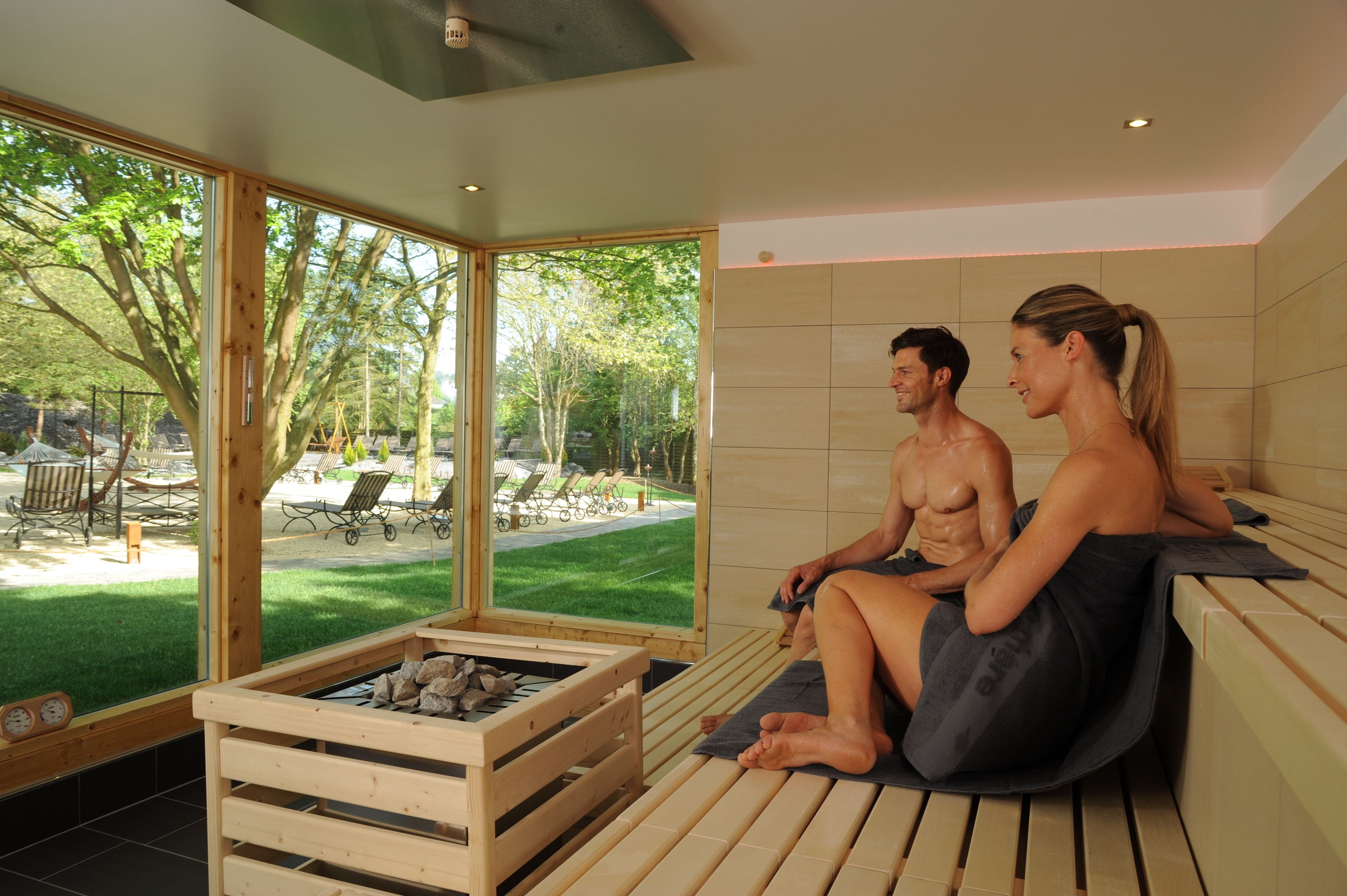 couples treatment room(s), sauna, hot tub, steam room, body treatments