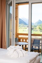 双人房, 阳台, 山景 | 客房景观