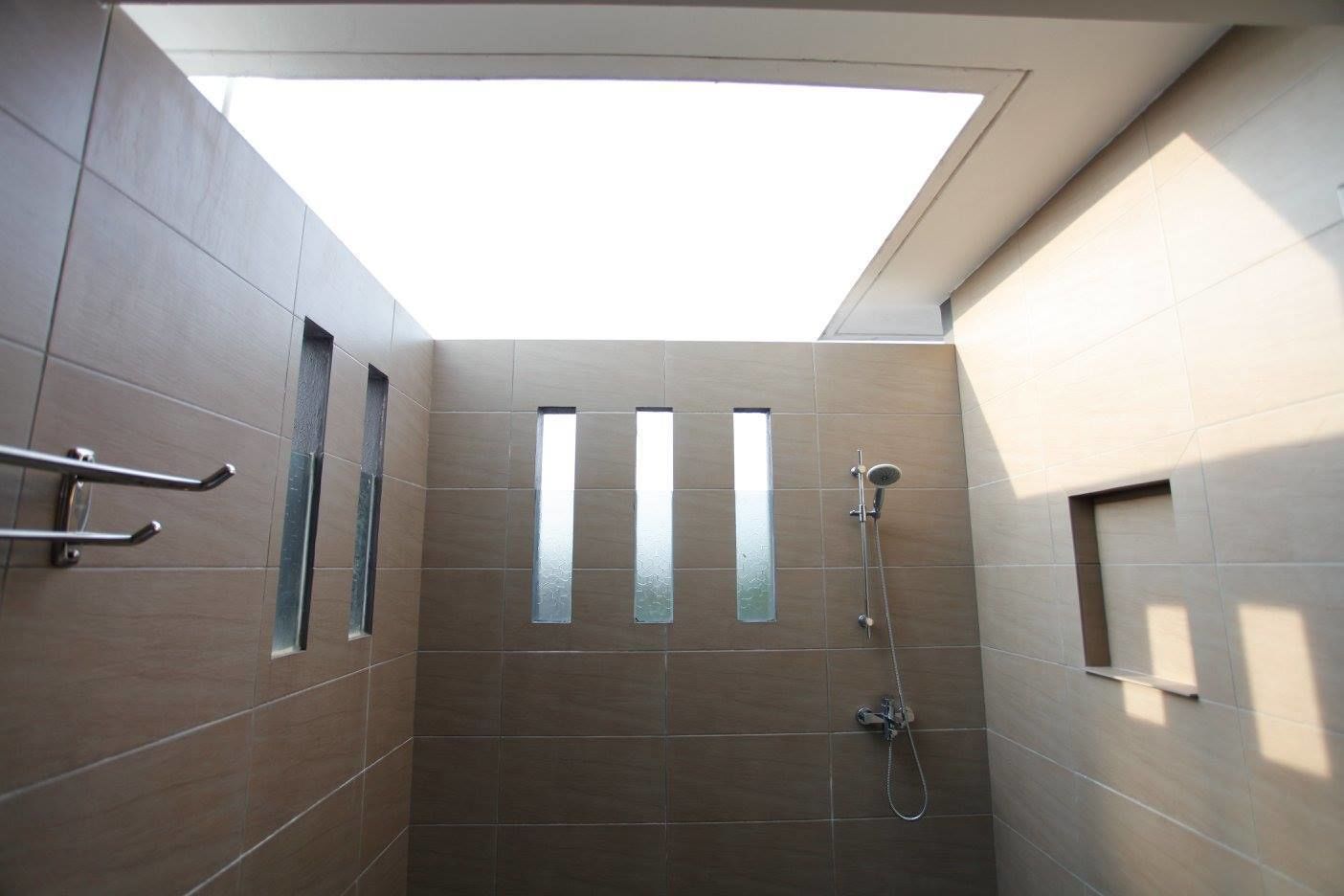 Bathroom shower