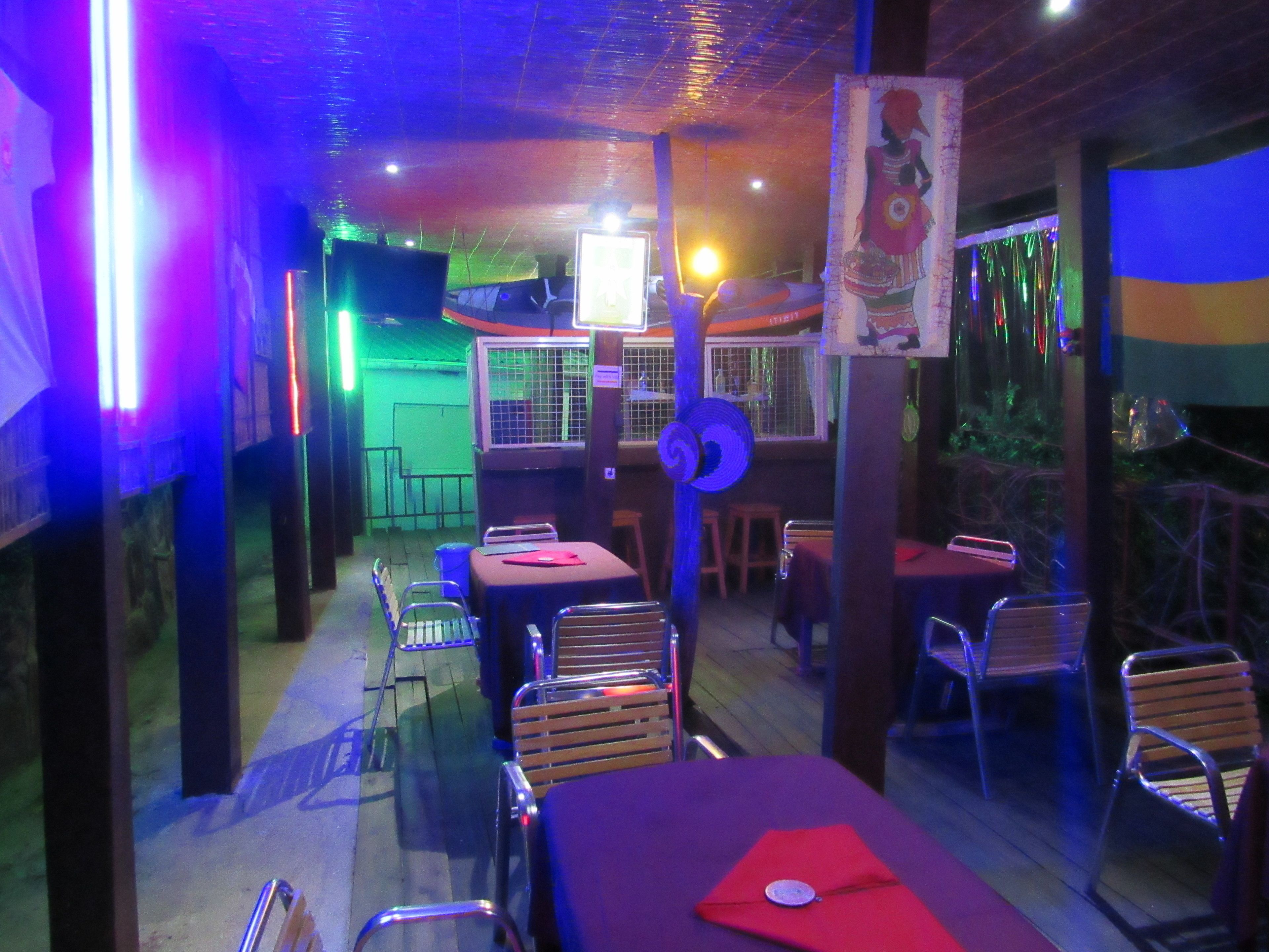 Quán bar thể thao