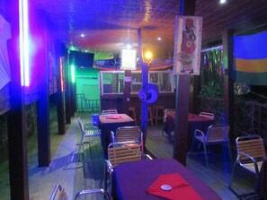 Sports bar - Rebero Kivu Hotel (Bwishyura)