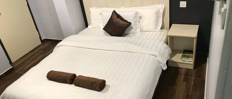 In-room safe, desk, iron/ironing board, free WiFi