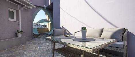 Apartment | Terrace/patio
