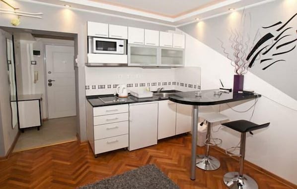 Private kitchenette