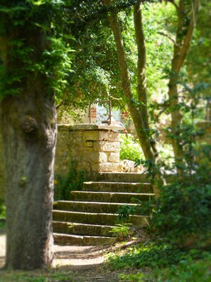 Exterior - La Maison du Cremant (Savigny-les-Beaune)