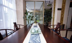 Unclassified image, 2 of 45, button - Taishan Royal Hotel (Tai'an)