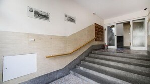 Ảnh chưa phân loại, 5 trong số 13 ảnh, nút
