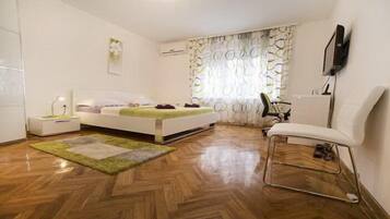 Íbúð - 1 svefnherbergi | 1 svefnherbergi, skrifborð, vinnuaðstaða fyrir fartölvur