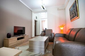 Apartment, 3 Bedrooms | 3 bedrooms, desk, iron/ironing board, cribs/infant beds - Apartment Modena (Belgrade)