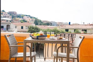 Chambre Triple Deluxe, balcon | Extérieur