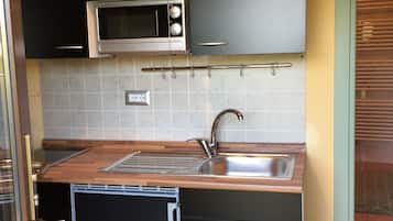 1 bedroom, minibar, desk, free WiFi