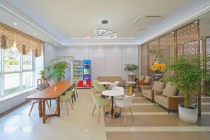 Unclassified image, 4 of 7, button - Rihai Hotel Shanghai (Shanghai)