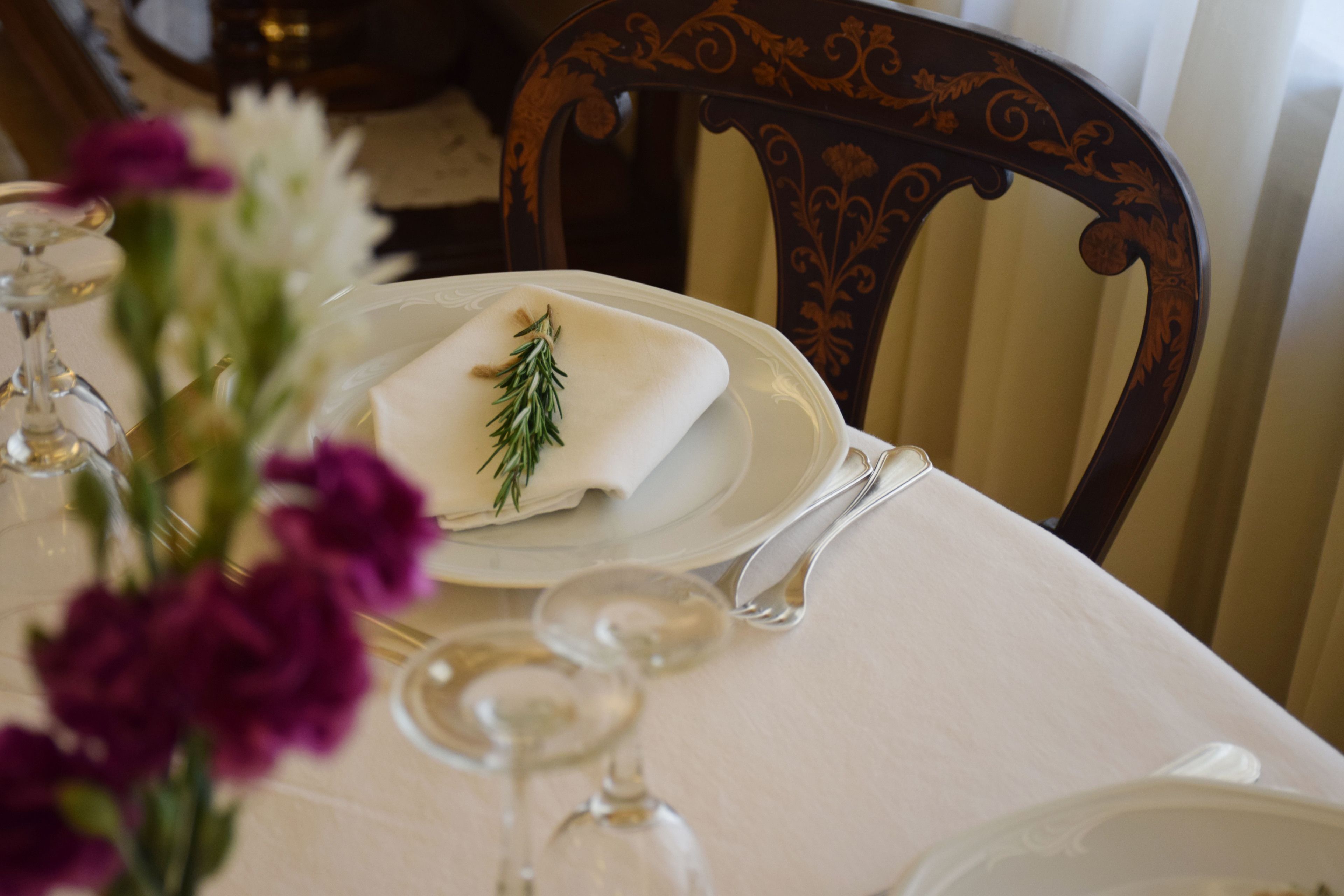 free daily cooked-to-order breakfast