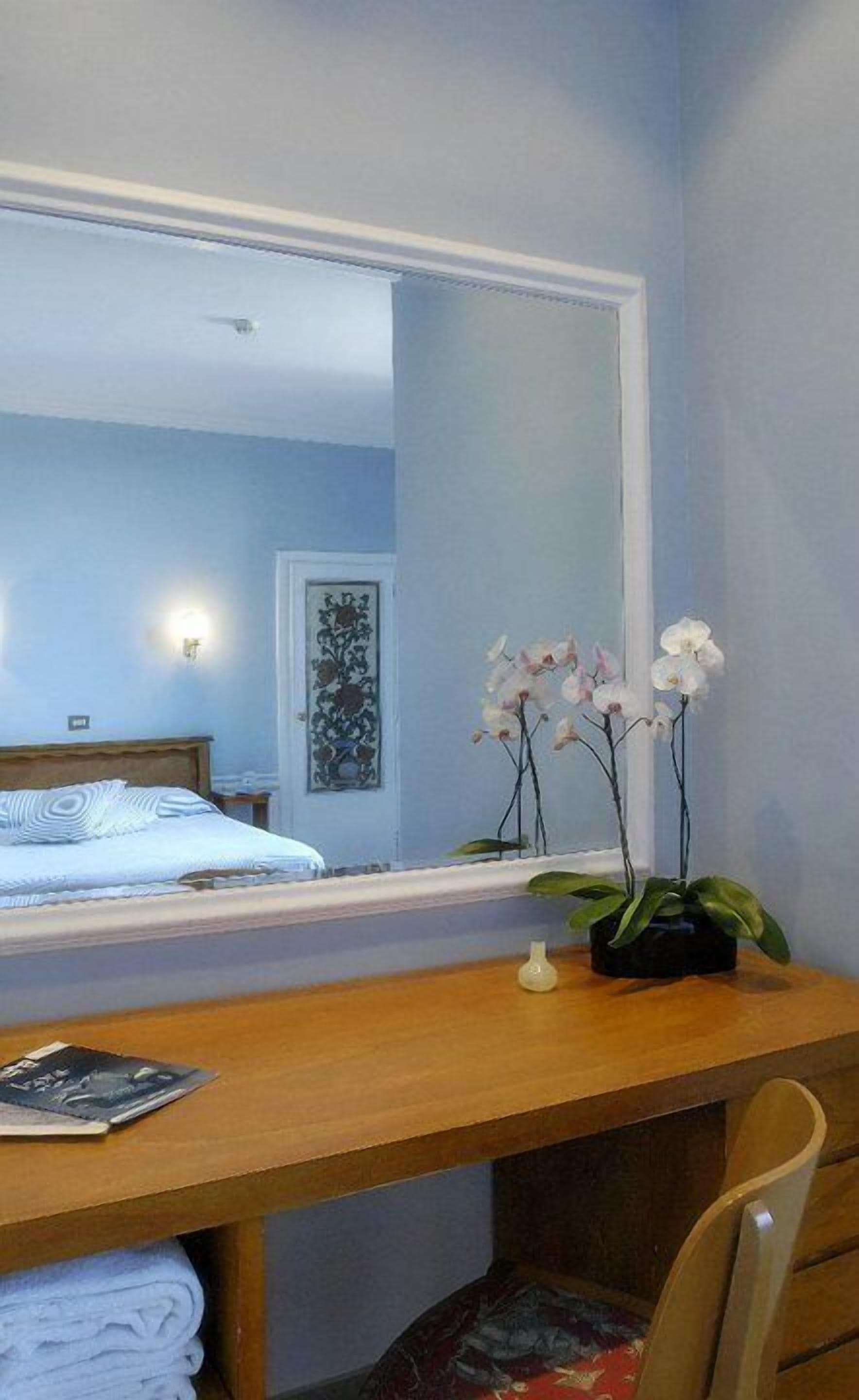 double or twin room | in-room safe, desk, cots/infant beds, free wifi