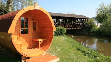 Kabin Mewah (Luxuskuschelfass) | Teras/patio