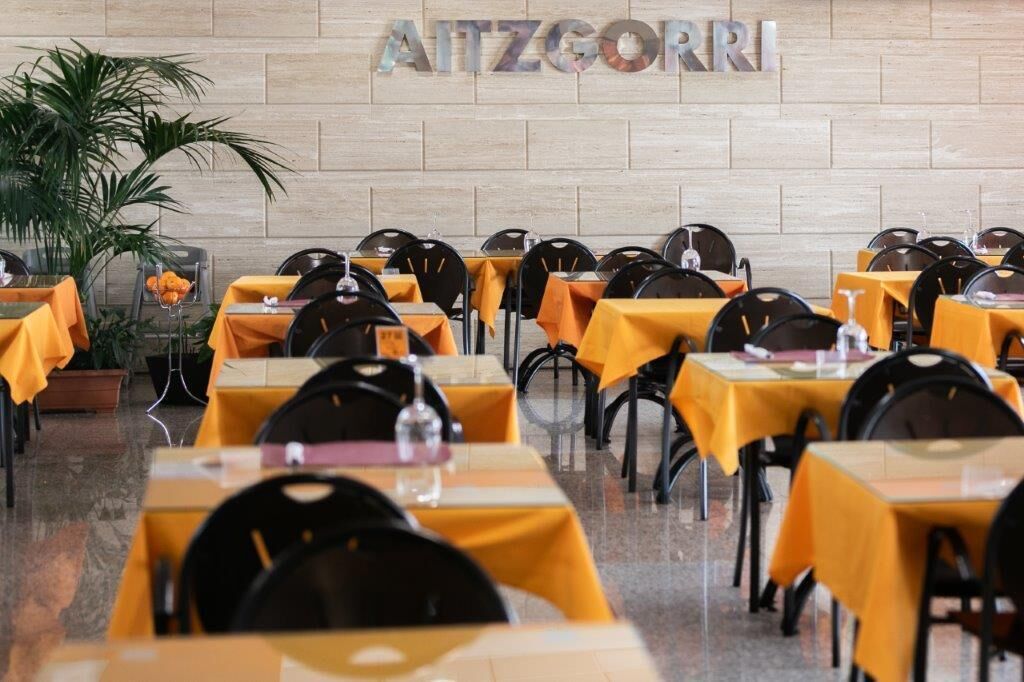 breakfast, lunch, dinner served; local cuisine