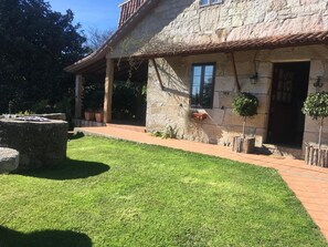 Front of property - Casa O Fabal (Sanxenxo)