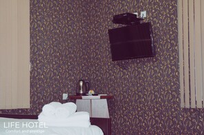 In-room safe, iron/ironing board, free WiFi, bed sheets - Life Hotel (Dushanbe)