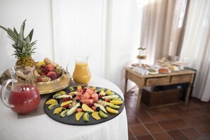 Free daily buffet breakfast - Agriresort Leano (Piazza Armerina)