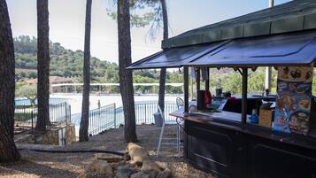 Poolbar