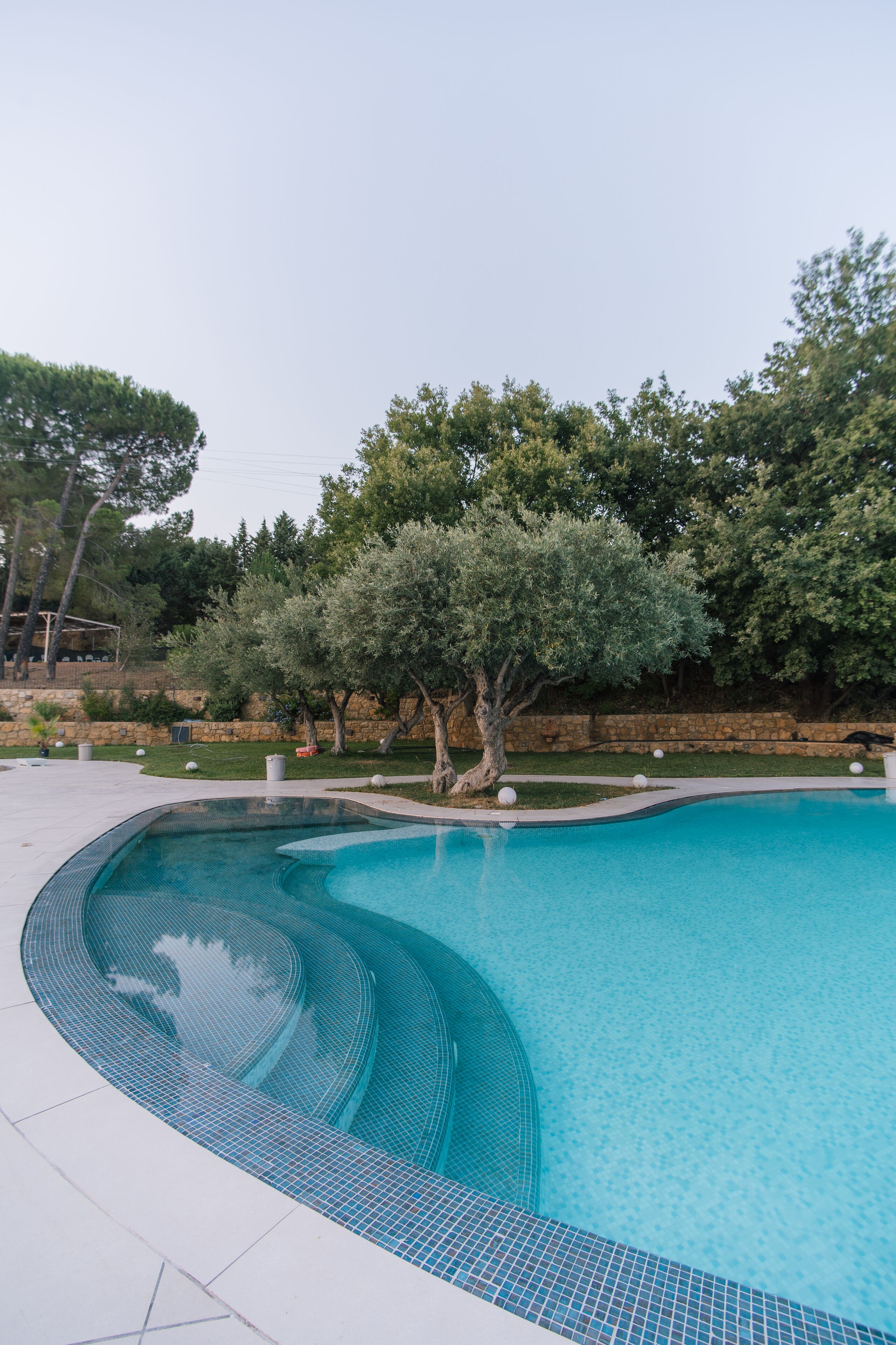 2 outdoor pools, sun loungers