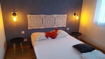 Double Room | Individually decorated, individually furnished, cribs/infant beds