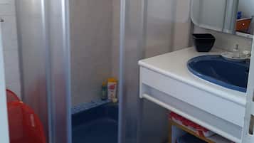 Double Room | Bathroom | Shower, hair dryer, towels