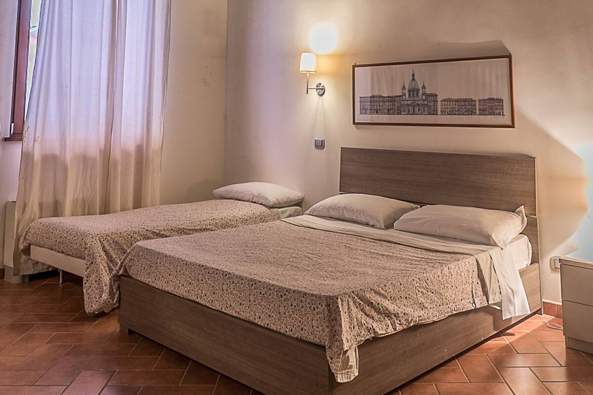 Habitación triple | Wifi gratis, ropa de cama y acceso para silla de ruedas