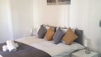 2 bedrooms, soundproofing, iron/ironing board, free WiFi