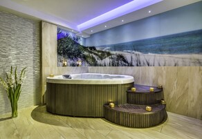 Bañera de hidromasaje privada