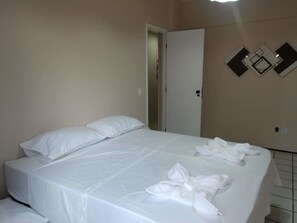 Free WiFi, bed sheets - Apartamento a 200m feirinha beira mar (Fortaleza)