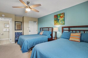 3 chambres, fer et planche à repasser, Wi-Fi gratuit, draps fournis