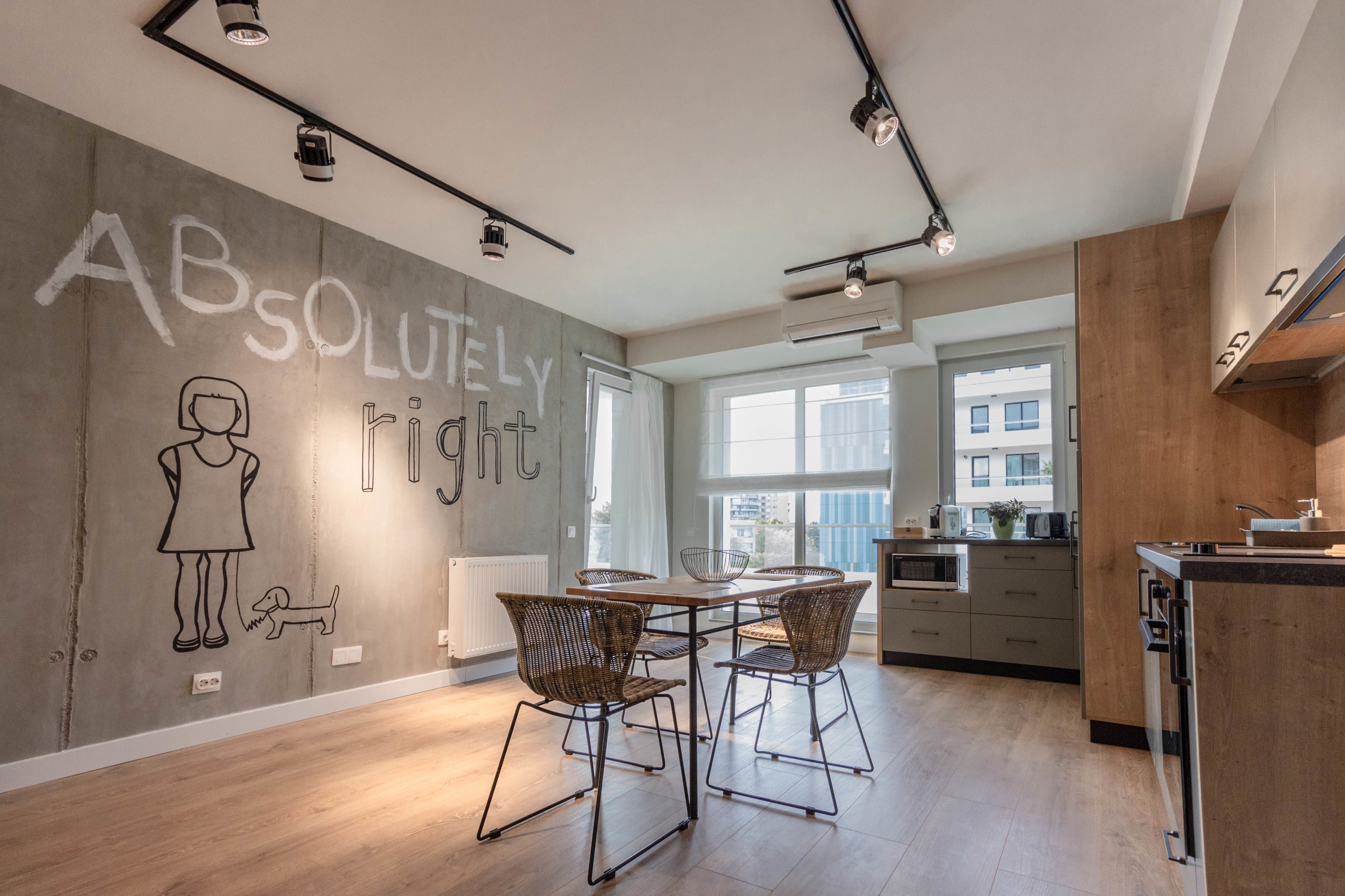 Elite Apartment | Private kitchen | Full-size fridge, microwave, oven, stovetop