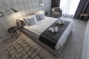 City Apartment | In-room dining