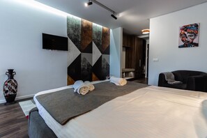City Studio Suite | 1 bedroom, Egyptian cotton sheets, premium bedding, Tempur-Pedic beds